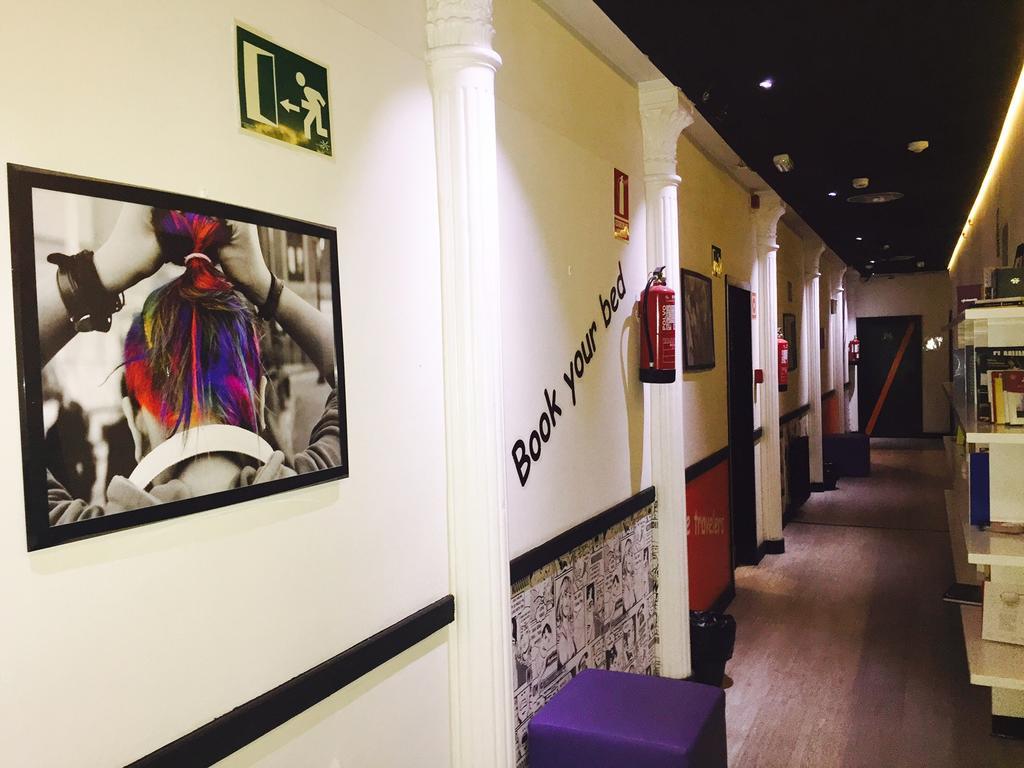 Hostels Meetingpoint Madrid Esterno foto